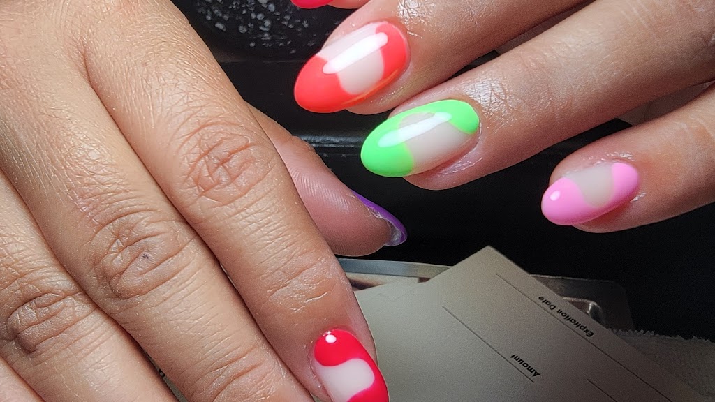 Edit's Nails LLC 32541