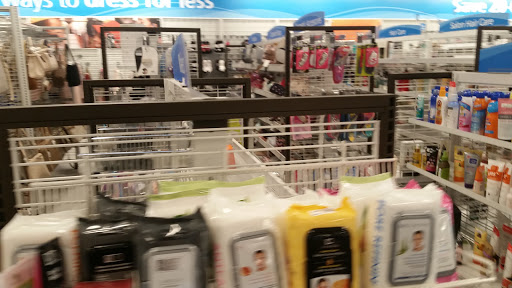 Clothing Store «Ross Dress for Less», reviews and photos, 1400 Lincoln Blvd, Venice, CA 90291, USA