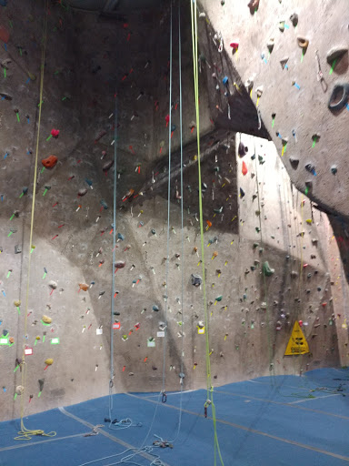 Rock Climbing Gym «Vertical Dreams - Nashua», reviews and photos, 25 E Otterson St, Nashua, NH 03060, USA