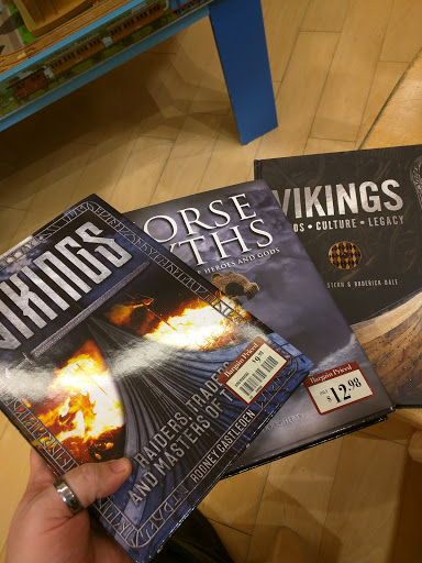 Book Store «Barnes & Noble Booksellers Clackamas Town Ctr Mall», reviews and photos, 12000 SE 82nd Ave, Portland, OR 97086, USA