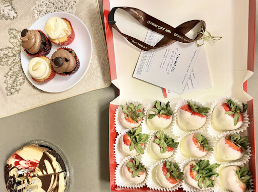 Gift Shop «Edible Arrangements», reviews and photos, 100 E 120th Ave g130, Northglenn, CO 80233, USA