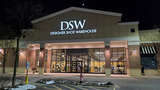 DSW Designer Shoe Warehouse, 7321 Lake St, River Forest, IL 60305, USA, 