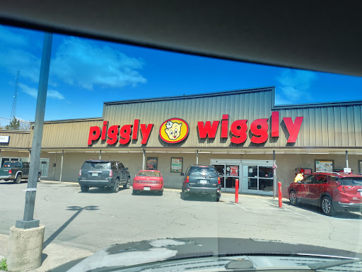 Grocery Store «Piggly Wiggly», reviews and photos, 874 Union St, Shelbyville, TN 37160, USA