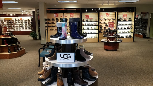 Shoe Store «Schuler Shoes: Wayzata», reviews and photos, 1175 Wayzata Blvd E, Wayzata, MN 55391, USA