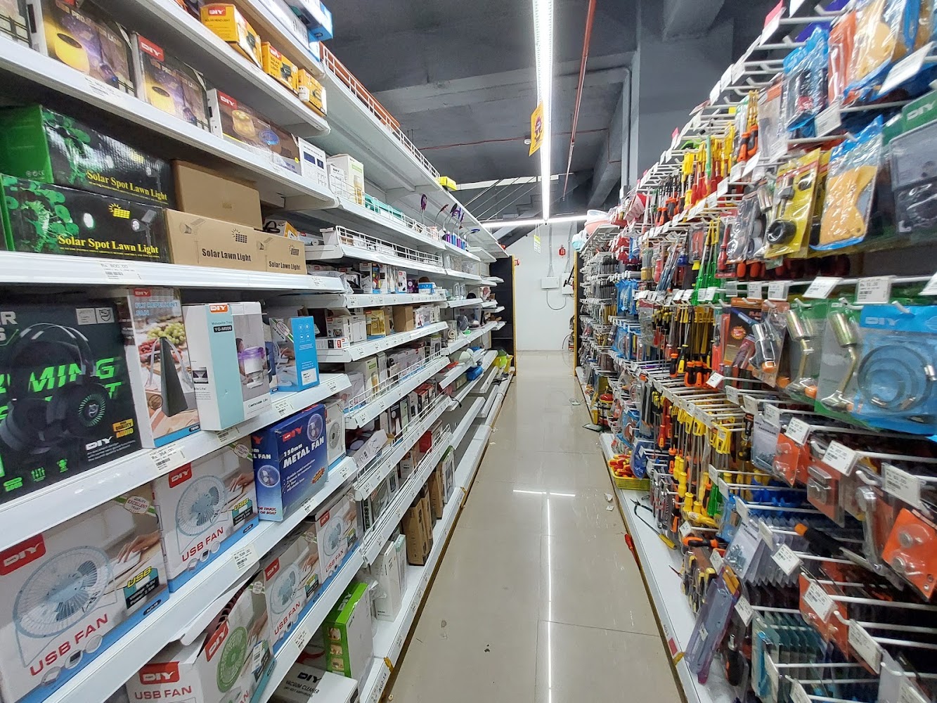 supermarket image