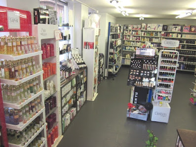 Edo - Productos de Peluquería y Estética Carrer de Sant Vicent, 60, 12002 Castellón de la Plana, Castellón, España