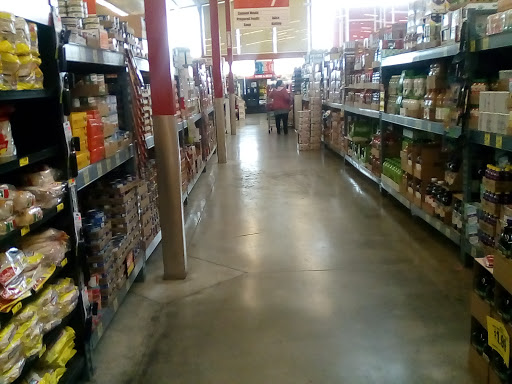 Grocery Store «Grocery Outlet Bargain Market», reviews and photos, 1391 E Yosemite Ave, Manteca, CA 95336, USA