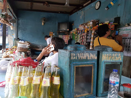 Warkop Kuburan Sukorame Gresik.