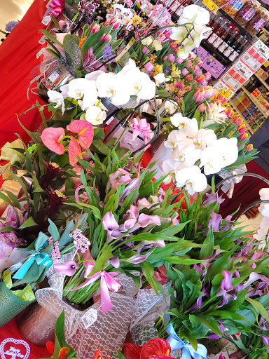 Grocery Store «Safeway», reviews and photos, 1421 Tara Hills Dr, Pinole, CA 94564, USA