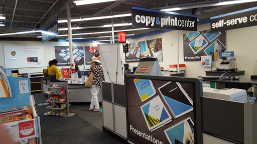 Office Supply Store «Staples», reviews and photos, 2120 SW 32nd Ave, Coral Gables, FL 33145, USA