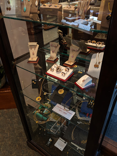 Jewelry Store «Pearce Jewelers», reviews and photos, 41 Glen Rd, West Lebanon, NH 03784, USA