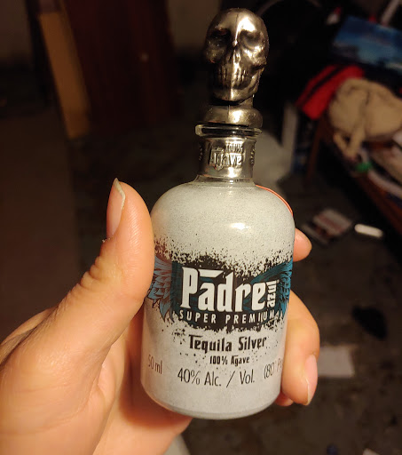 Liquor Store «Randall Plaza Liquors», reviews and photos, 1040 N Farnsworth Ave, Aurora, IL 60505, USA