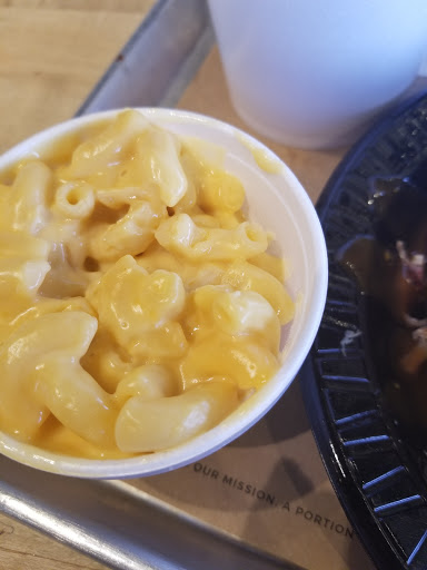 Barbecue Restaurant «4 Rivers Smokehouse», reviews and photos, 1047 S Dillard St, Winter Garden, FL 34787, USA