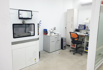 Laboratorio Dental Sevilla - Centro de Fresado Dental 3D