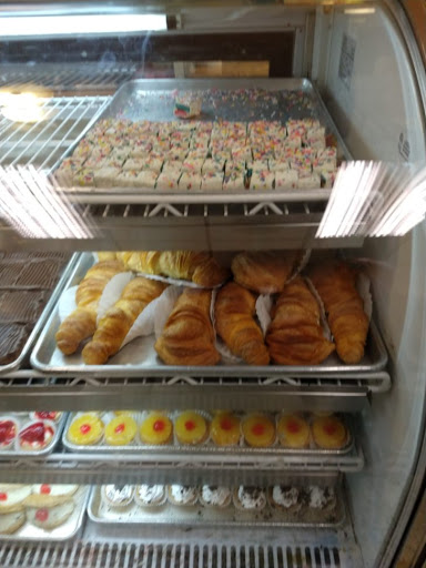 Pastry Shop «Lyndhurst Pastry Shop», reviews and photos, 256 Ridge Rd, Lyndhurst, NJ 07071, USA