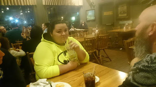 American Restaurant «Cracker Barrel Old Country Store», reviews and photos, 103 Paradise St, Manchester, TN 37355, USA