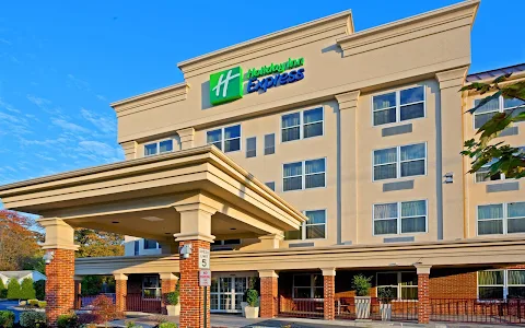 Holiday Inn Express & Suites Woodbridge, an IHG Hotel image