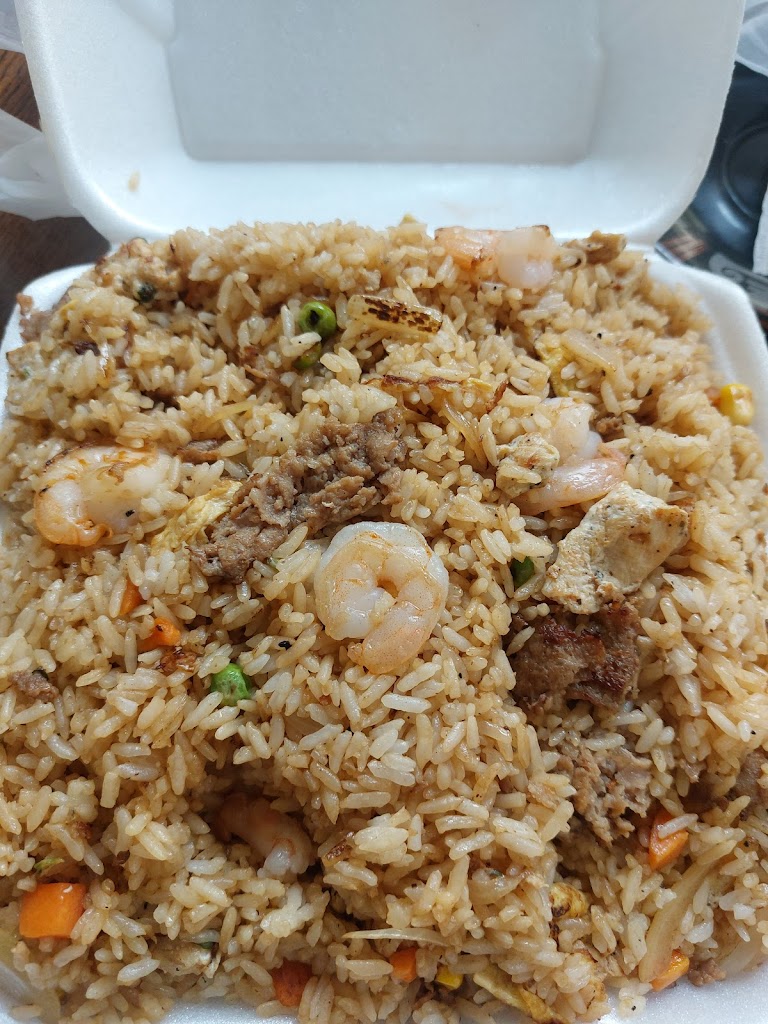 Suzie's Wings and Deli 30152