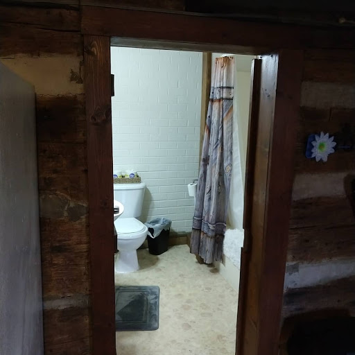 Lodge «Lydia Mountain Lodge and Log Cabins», reviews and photos, 3374 Spotswood Trail, Stanardsville, VA 22973, USA