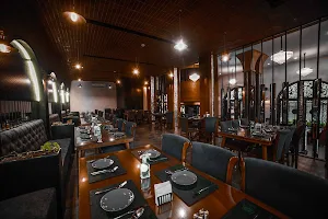 Bros Cafe Restaurant image