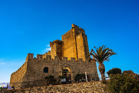 Castello Federiciano di Roseto Capo Spulico Via Lungomare degli Achei, 87070 Borgata Marina CS, Italia