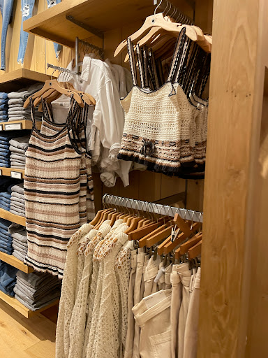 Clothing Store «AEO & Aerie Store», reviews and photos, 2615 Medical Center Pkwy #1370, Murfreesboro, TN 37129, USA