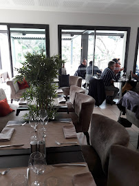 Atmosphère du Restaurant La Presqu'Ile à Bédarrides - n°14