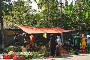 Karagampitiya Sunday Market image