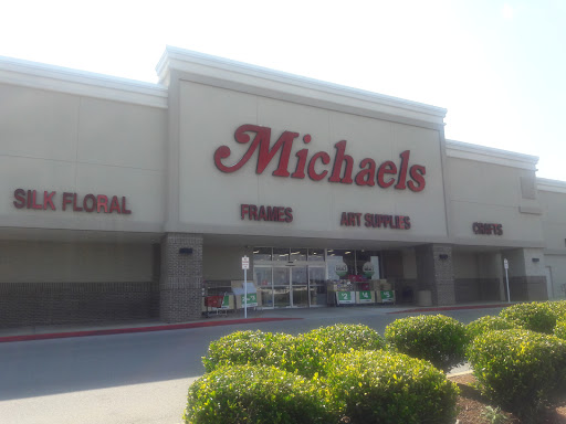 Michaels, 6275 University Dr #1, Huntsville, AL 35806, USA, 