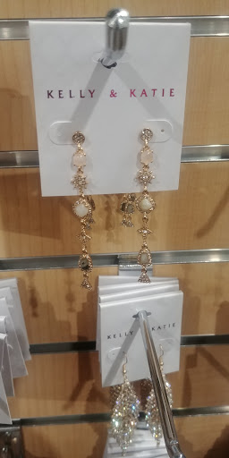 Shoe Store «DSW Designer Shoe Warehouse», reviews and photos, 7639 Academy Blvd N, Colorado Springs, CO 80920, USA