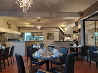Atmosphère du Restaurant de spécialités provençales Chez Marius à Gémenos - n°9