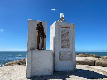 Faro Sandra Monumento A Artigas