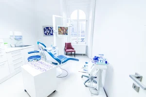 Luna Dent Clinic image