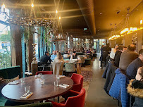 Atmosphère du Restaurant Les Mérovingiens Café Brasserie à Noisy-le-Grand - n°4