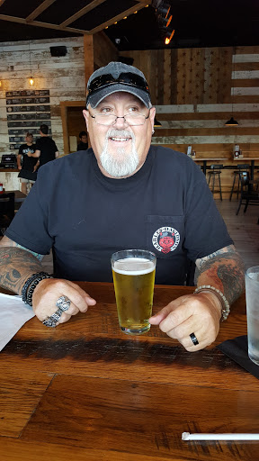 American Restaurant «Willies Locally Known», reviews and photos, 286 Southland Dr, Lexington, KY 40503, USA