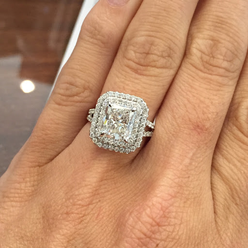 Jewelry Store «Thomas Markle Jewelers», reviews and photos, 9595 Six Pines Dr #950, The Woodlands, TX 77380, USA