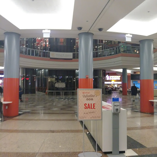 Shopping Mall «Atrium», reviews and photos, 100 W Randolph St, Chicago, IL 60601, USA