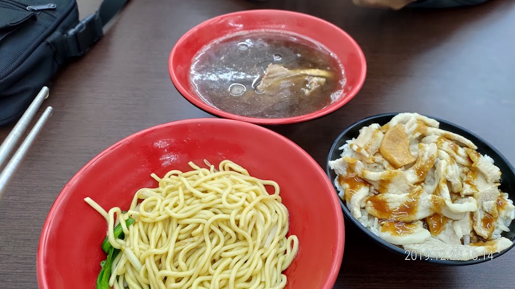 員湘園鴨肉飯-台中公益店 的照片