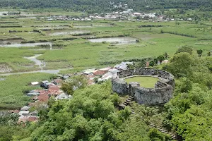 Benteng Otanaha image