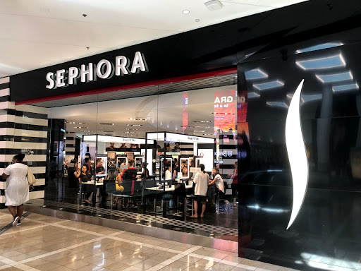 SEPHORA, 1 Garden State Plaza Blvd, Paramus, NJ 07652, USA, 