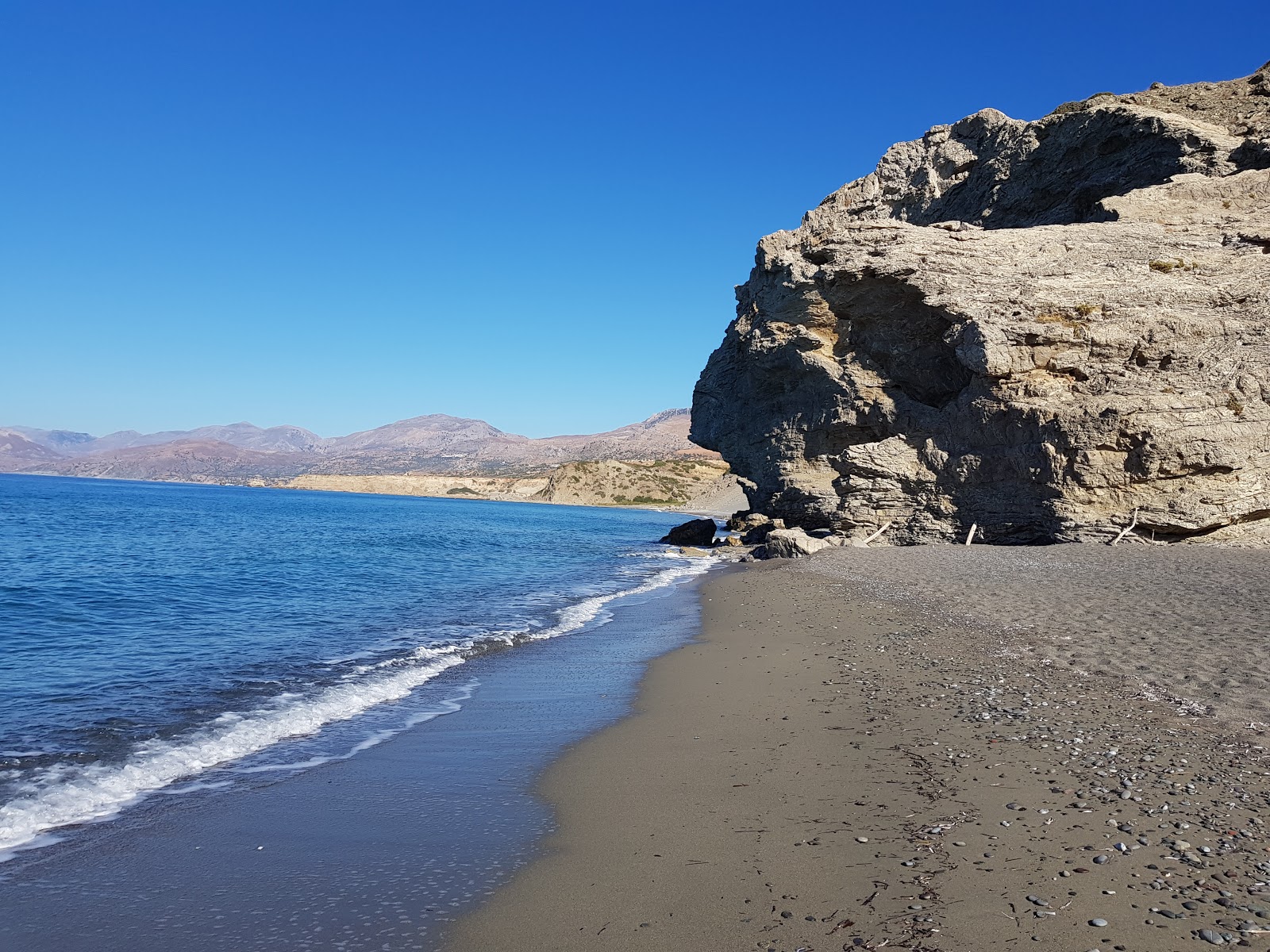 Foto av Agios Pavlos beach II med turkos rent vatten yta