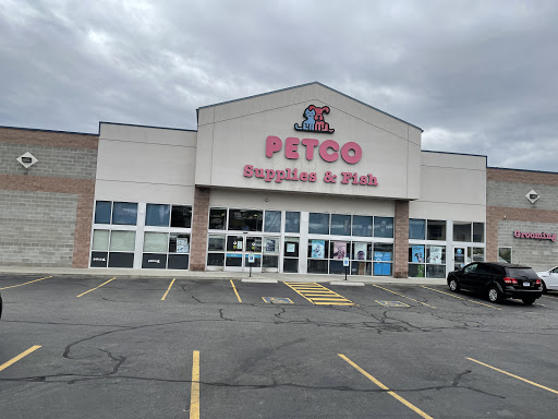 Pet Supply Store «Petco Animal Supplies», reviews and photos, 516 Valley Mall Pkwy, East Wenatchee, WA 98802, USA