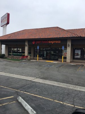 Pet Food Express image