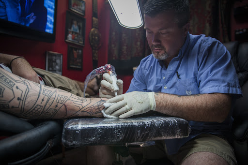 Tattoo Shop «Gold City Tattoo Company», reviews and photos, 66 S 400 Center Ln #200, Dawsonville, GA 30534, USA