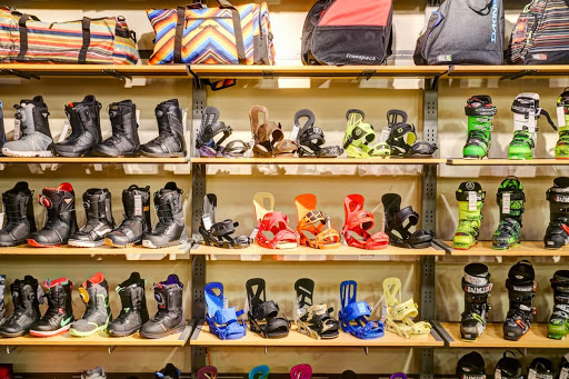 Sporting Goods Store «Any Mountain - Corte Madera», reviews and photos, 71 Tamal Vista Blvd, Corte Madera, CA 94925, USA