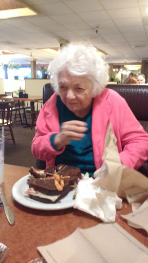 Restaurant «Oak Tree Restaurant», reviews and photos, 1020 Atlantic Ave, Woodland, WA 98674, USA