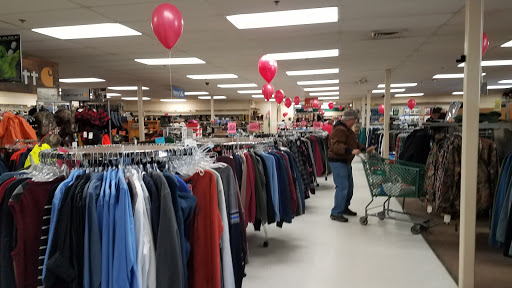 Department Store «Renys Department Store», reviews and photos, 151 Main St, Bridgton, ME 04009, USA