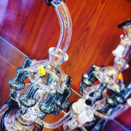 Vaporizer Store «Vape City Smoke Shop», reviews and photos, 406 Washington St, Holliston, MA 01746, USA