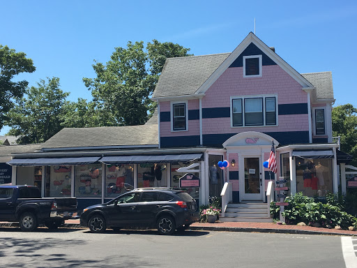 Clothing Store «Vineyard Vines», reviews and photos, 56 Narragansett Ave, Oak Bluffs, MA 02557, USA