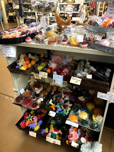 Home Goods Store «Olde Factory», reviews and photos, 139 S Hanover St, Hummelstown, PA 17036, USA